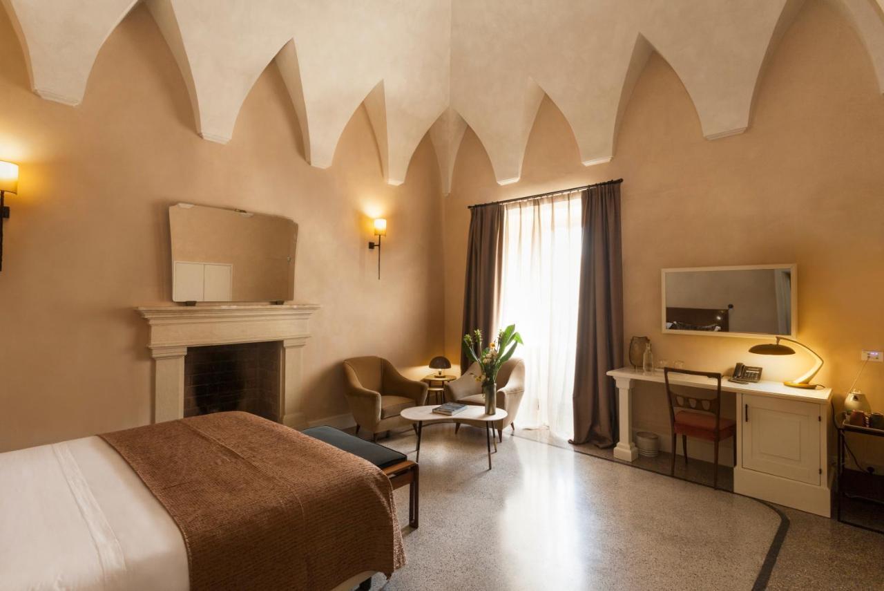 Palazzo Maresgallo Suites & Spa Lecce Extérieur photo